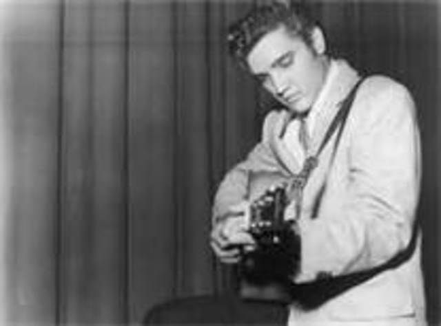 Elvis Presley "Hound Dog' dance moves
