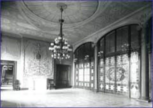President Chester Arthur commissions Louis Comfort Tiffany to renovate the interior of the house