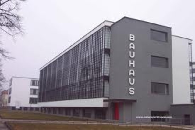 Walter Gropius - bauhaus