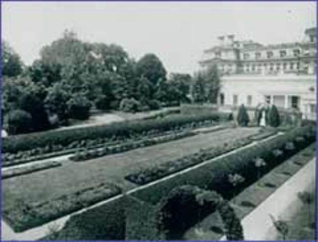 The Rose Garden is first planted by Woodrow Wilson's first wife