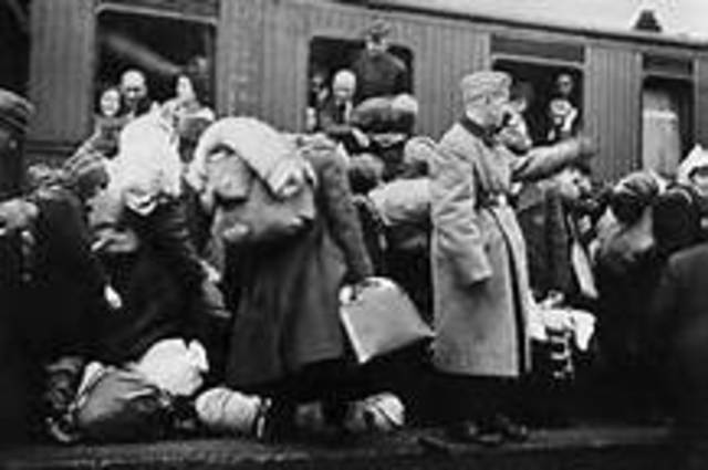 Jews not to obtain soap or shaving cream with ration cards.