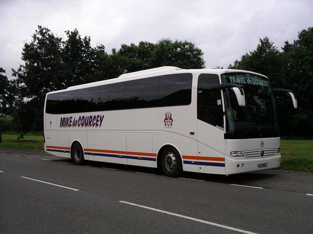 J´ai visité Iowa en bus.