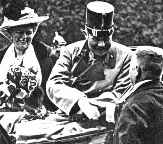 Austria-Hungría  le declara la guerra a Serbia
