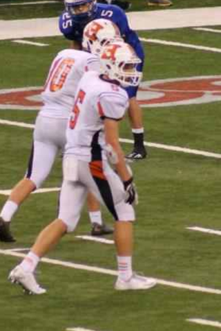 hace 1 anos que jugue al futbol americano.