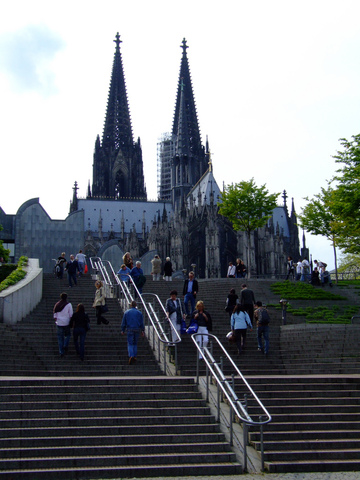 The Archbishop of Cologne, Rainald of Dassel acquired the relics of the Three Kings