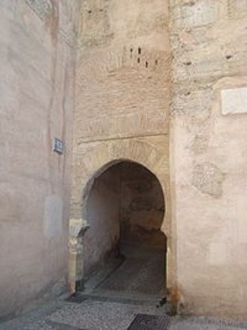 Yusuf ibn Tashufin entra en Granada