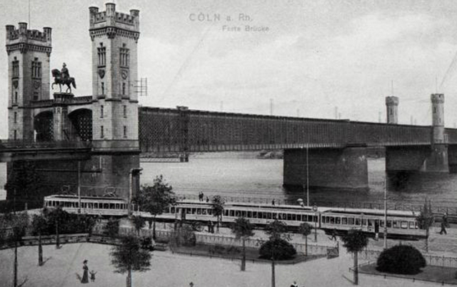 Railway near cathedral