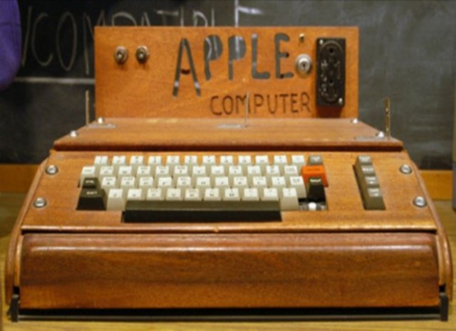 Apple I.