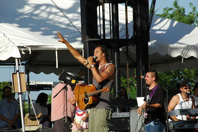 Michael Franti & Spearhead  in Concert