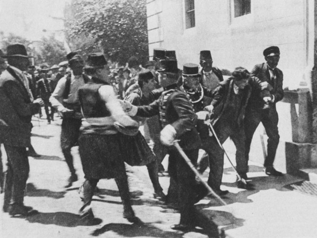 El I. Austro-húngaro le declara la guerra Serbia