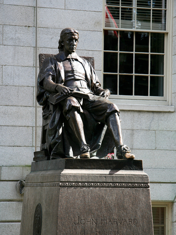Daniel Chester French built the statue of john harvard.