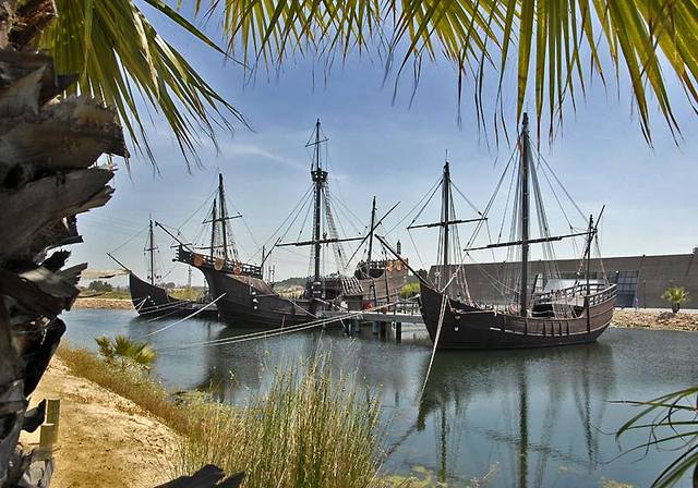 Colombus leaves for new lands