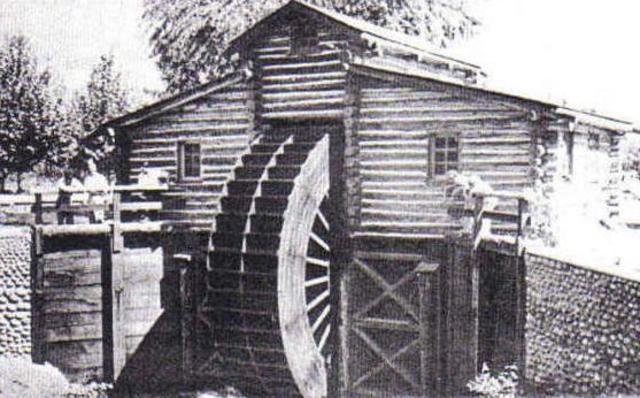 Hydroelectric power illuminates sixteen street lights