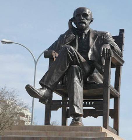 Juan Ramón Jiménez fallece.