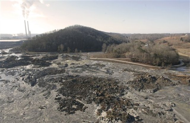 Kingston, TN coal ash spill