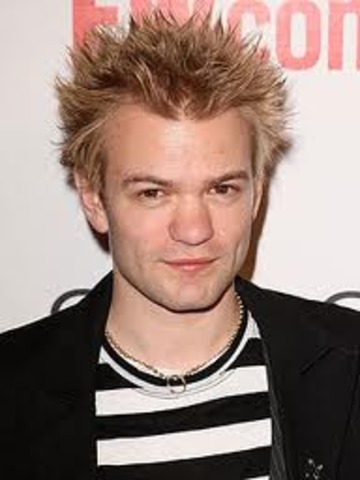 Deryck Whibley was Born