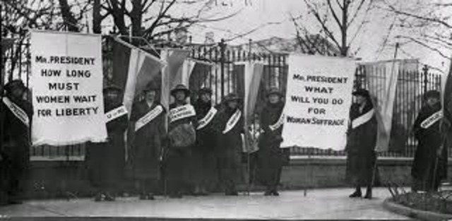 NWP Pickets White House