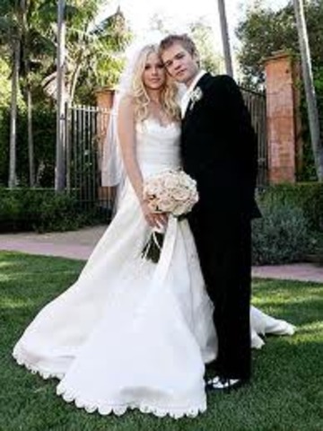 Married Avril Lavigne
