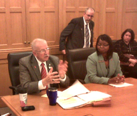 Iowa senate democrats back medical marijuana bill