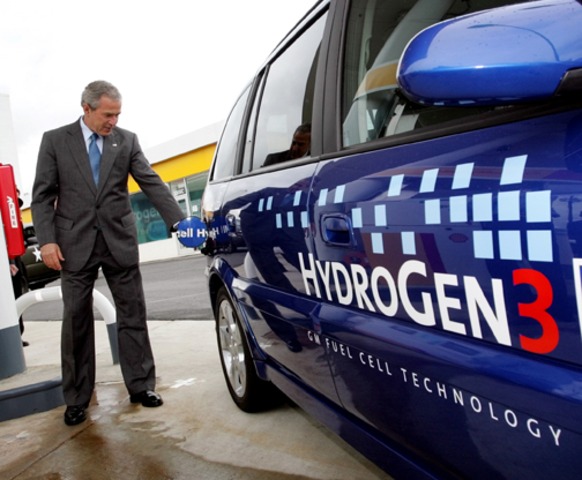President Bush unveils the hydrogen fuel initiative to promote hydrogen fuel cell department