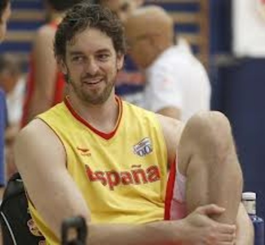 Spain begins settlements in the Philippines