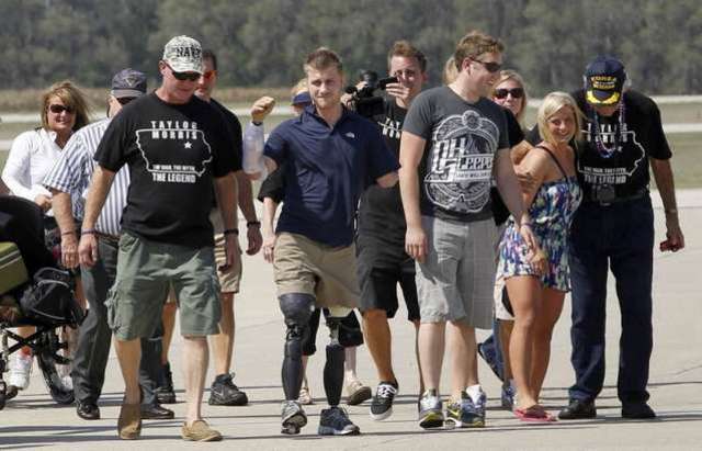 Taylor Morris Loses all four limbs in combat