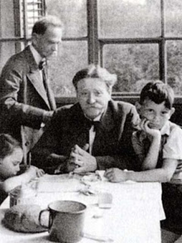 Jewish doctors are no longer permitted to practice in government institutions in Germany.