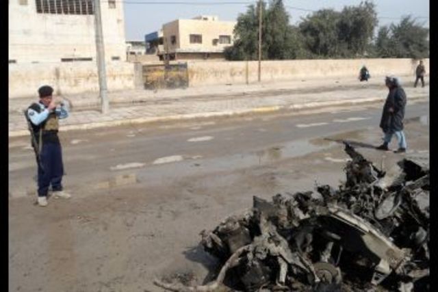 15 people are killed and 40 injured in a suicide attack in Baquba, Iraq