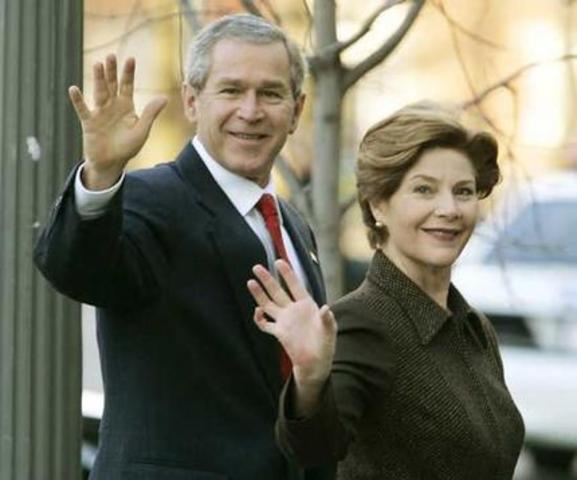 President George W. Bush marries Laura Welch
