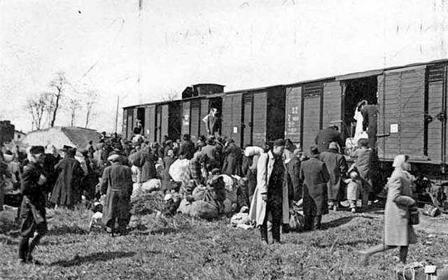 The law against "overcrowding in German schools and universities" is adopted, restricting the number of Jewish children allowed to attend. Children of war veterans and those with one non-Jewish parent are initially exempted.