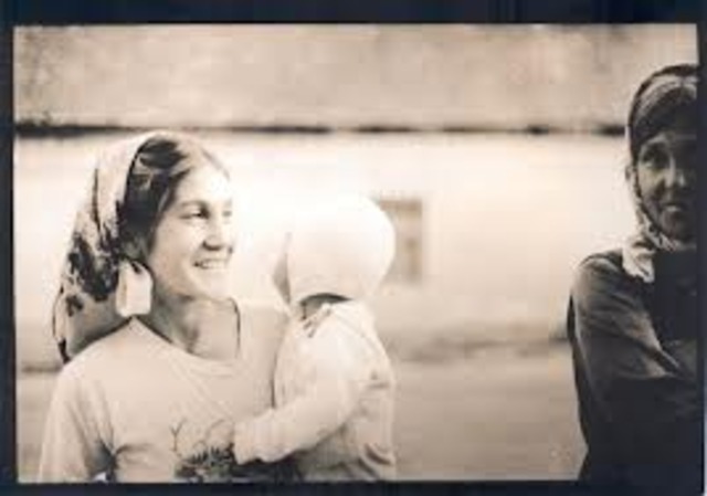 The German government passes a decree requiring the registration of all Gypsies without a fixed address living in Austria; by June 1938, all Gypsy children above the age of 14 have to be fingerprinted. This is a central part of the growing racial definiti