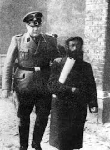 Approximately 164,000 Polish Jews are concentrated and imprisoned in the Lódz ghetto which is established and sealed off from the outside world.