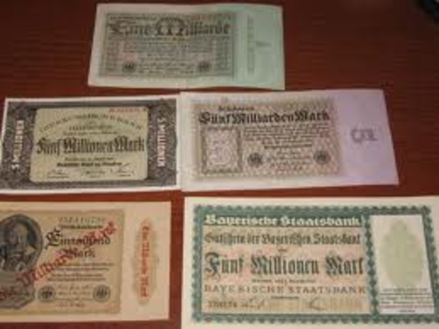 German Jews are ordered to pay one billion Reichsmarks in reparations for damages of Kristallinacht.