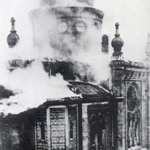 German Jews are ordered to pay one billion Reichsmarks in reparations for damages of Kristallinacht.