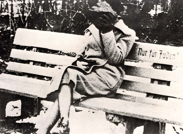 The Nuremberg Laws deprive German Jews of their citizenship.