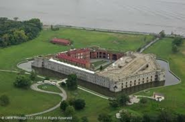 John Garibaldis was imprisoned at Fort Delaware.