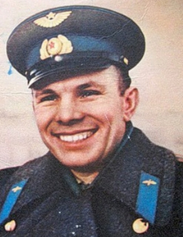 Выпущен из училища летчиком истребительной авиации