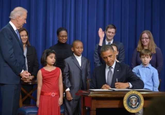 Pres. Barack Obama proposes sweeping changes to gun control