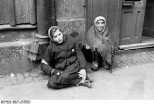 The first Polish ghetto is established.