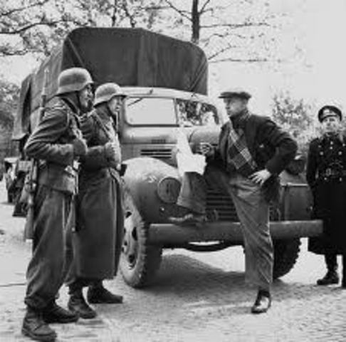 An attempt is made by Herschel Grynzpan to assassinate a German diplomat in Paris.