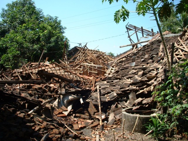 Java earthquake