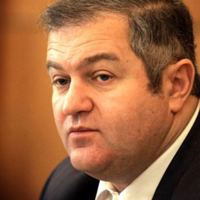 Timeline: Тры гады з Шапірам