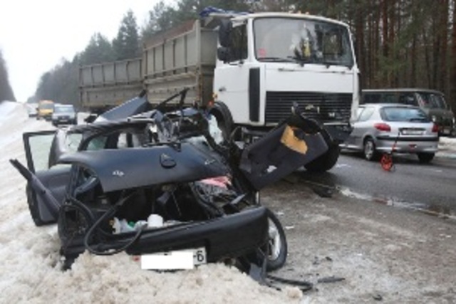 Погиб водитель и пассажирка «Форд Фиеста».