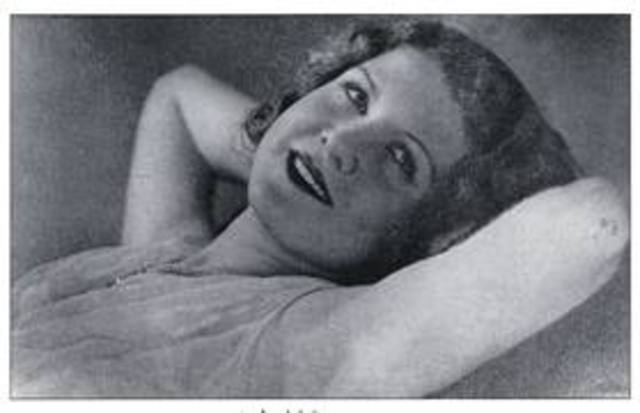 Nace Josefina de la Torre