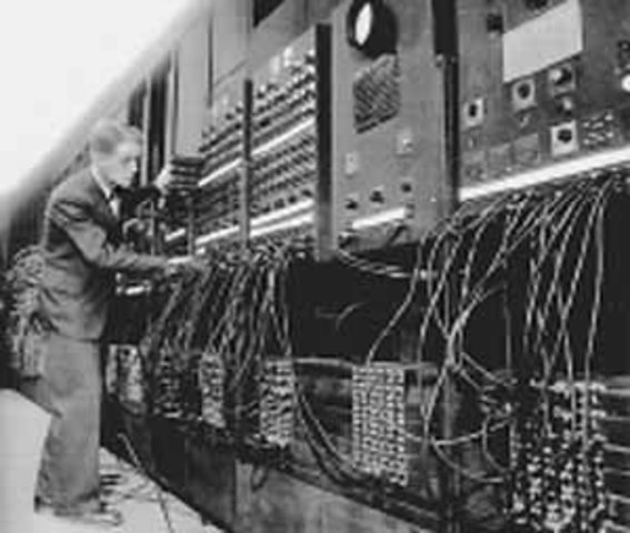 Первая ЭВМ.