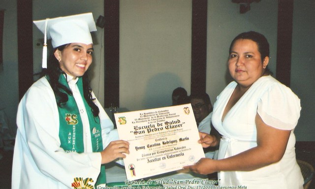 Graduación Auxiliar en enfermeria Y laboratorio clinico