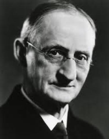 Walter Dill Scott, fundador de la psicología industrial, se pronuncio a favor de las aplicaciones de la psicología a la publicidad.