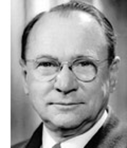 1923Vladimir Kosma Zworykin, inmigrante ruso en E. U., crea el iconoscopio, base fundamental de la televisión electrónica.Se funda la National Association of Broadcasters (NAB), en E. U.