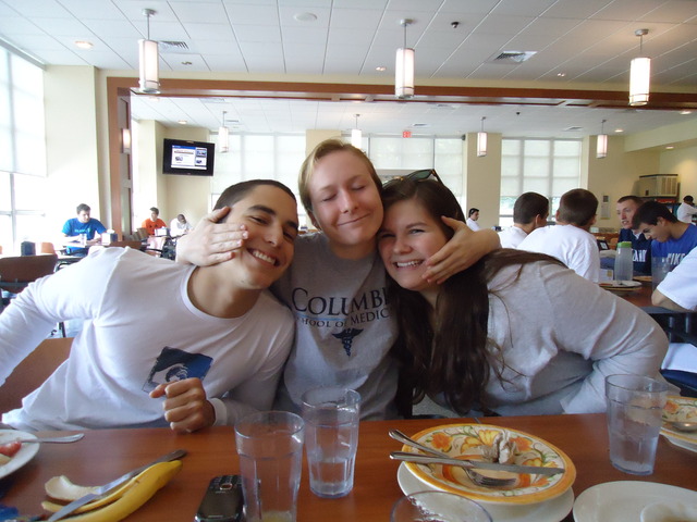 Conocí a Mi Primer Año Amigos