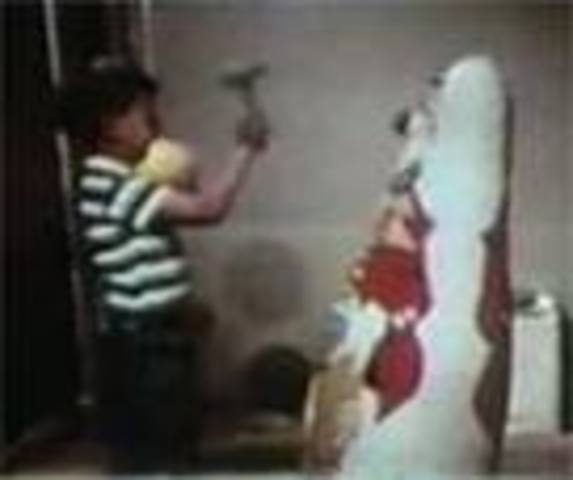 Bonduros Bobo Doll